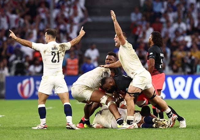 image Farrell kicks England to 30-24 win over Fiji