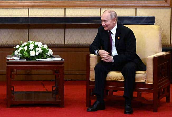 image Kremlin says Putin is healthy, laughs off body double rumours