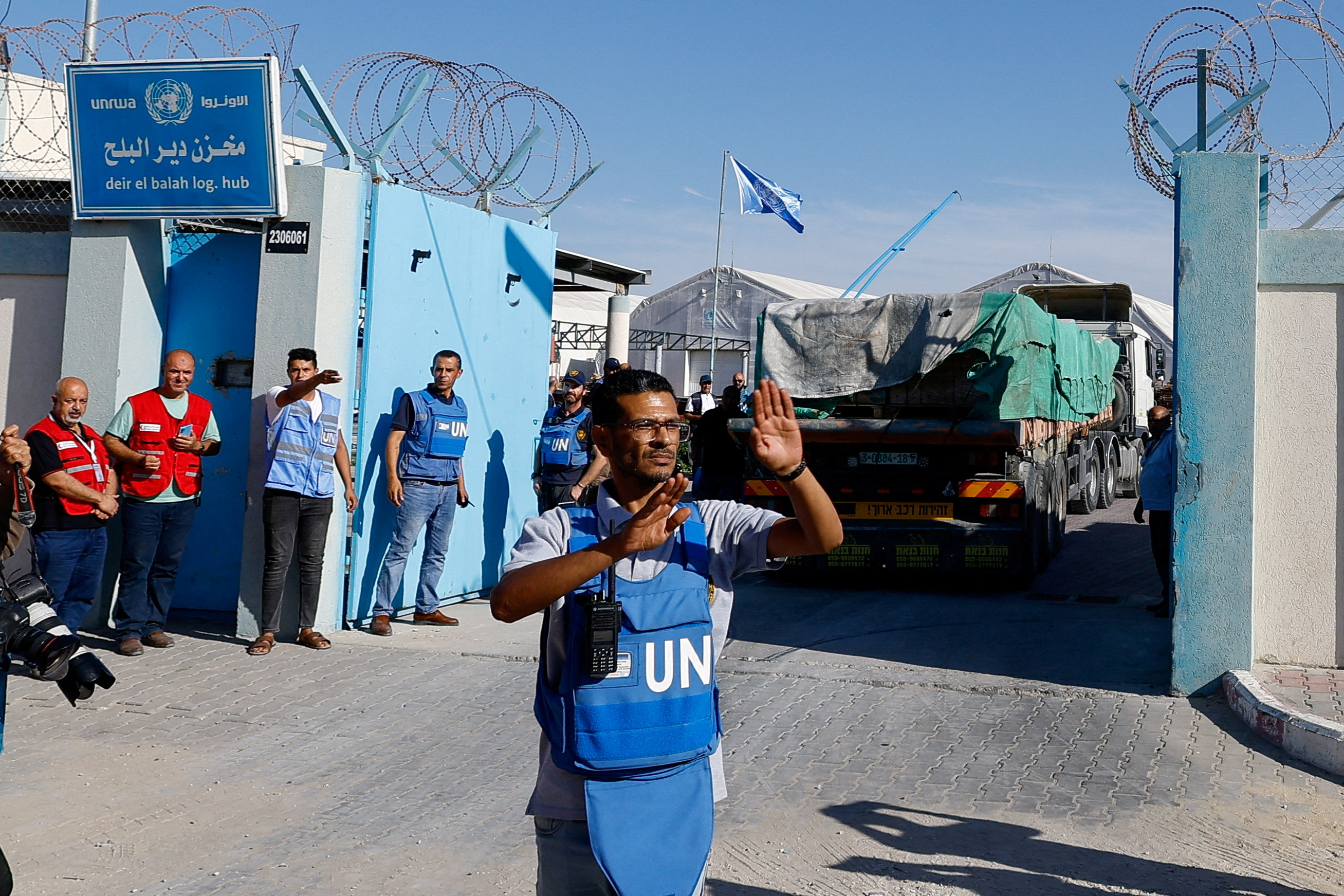 image Second aid convoy enters Gaza Strip from Egypt &#8211; UN official