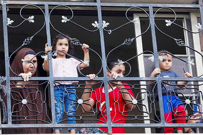 image Fierce clashes in Gaza as Israeli forces expand ground offensive