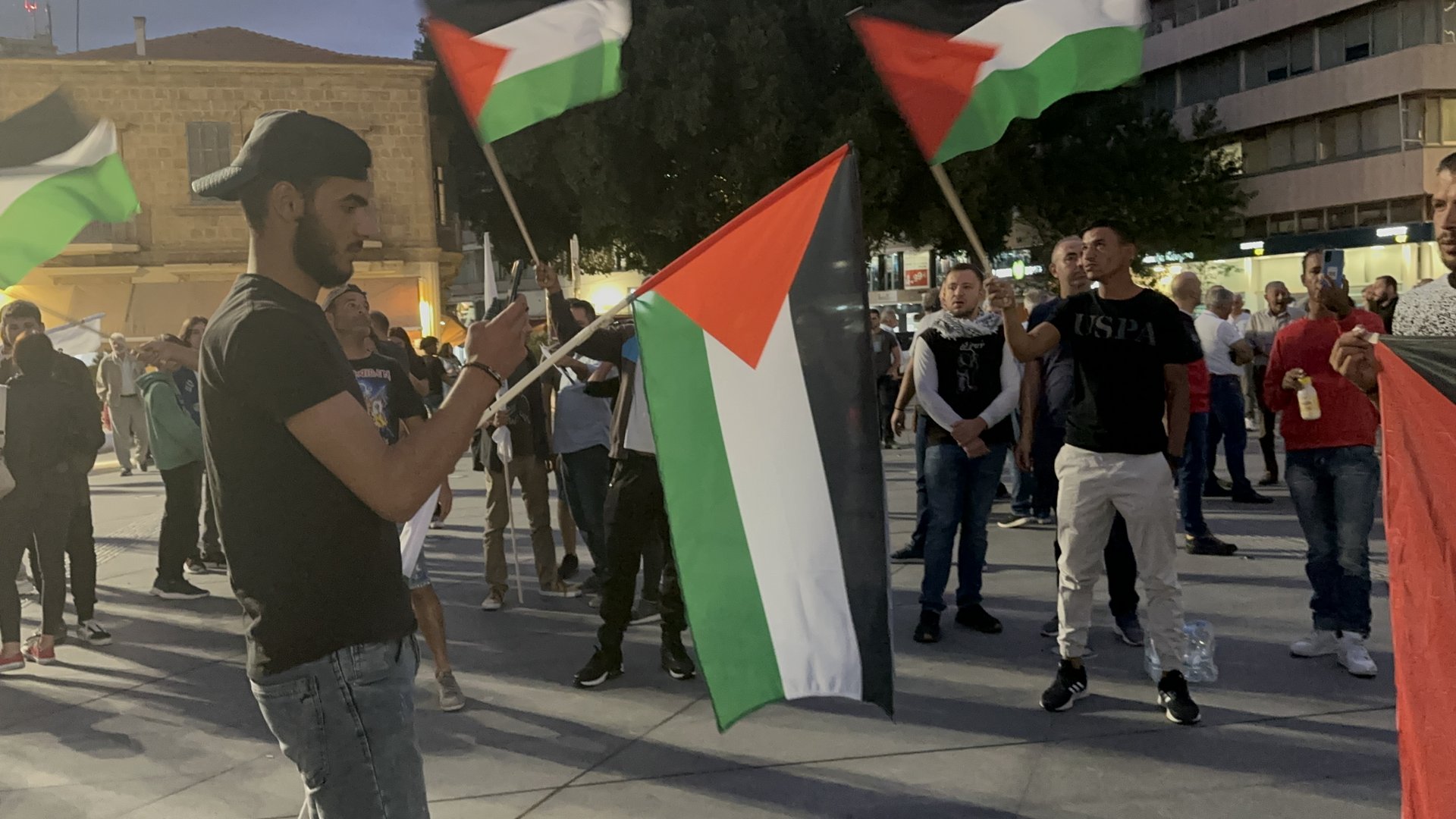 image Huge turnout for anti-war protest in Nicosia (Update 2)