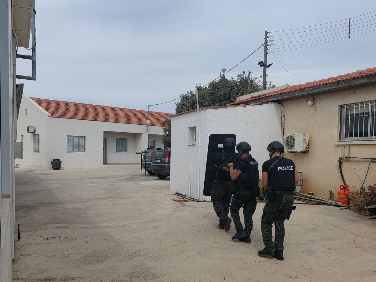 image SBA, police negotiators joint training