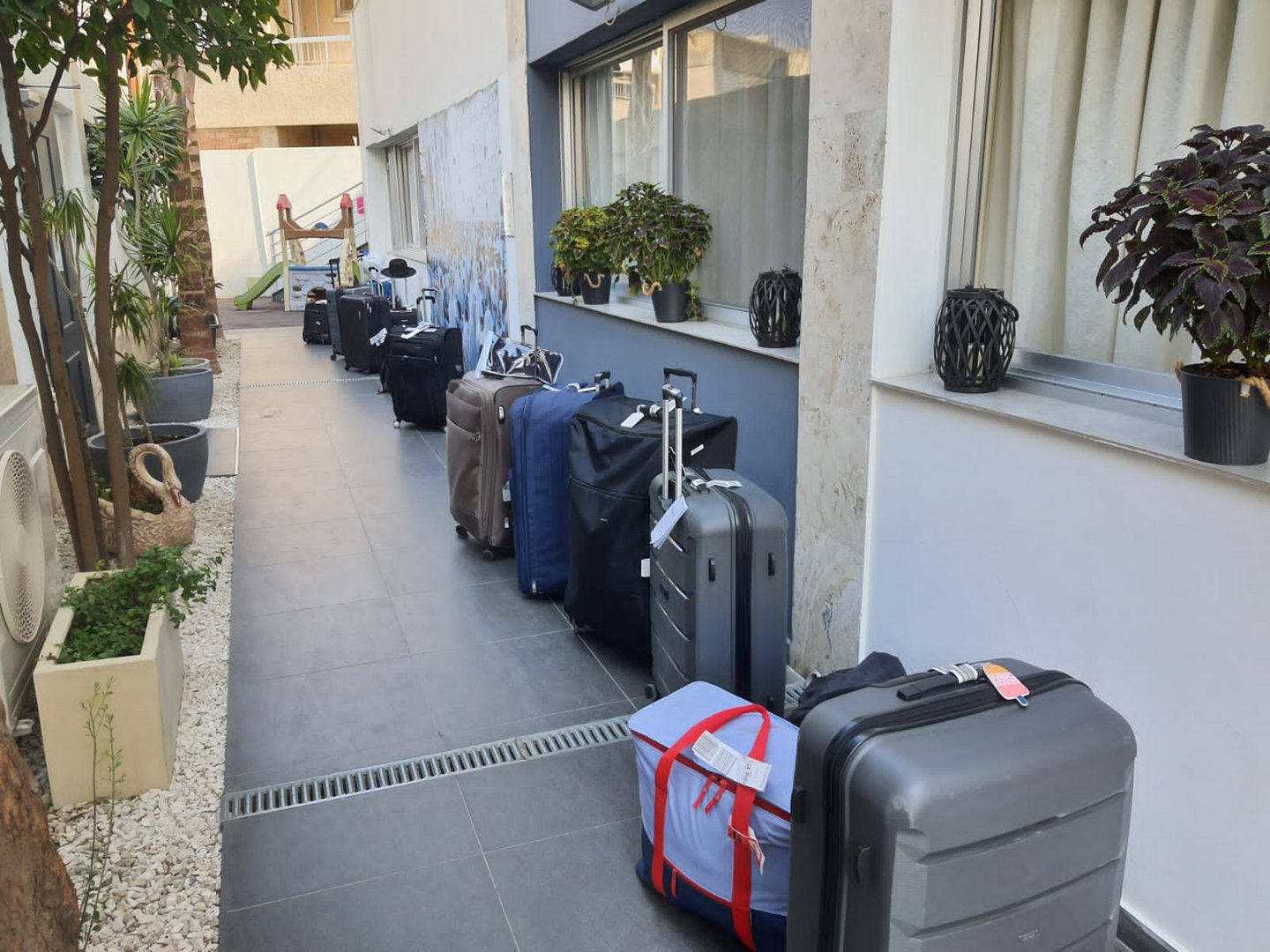 image ‘Our hearts are crying that we have to leave our country,’ Israelis flee in their thousands to Cyprus