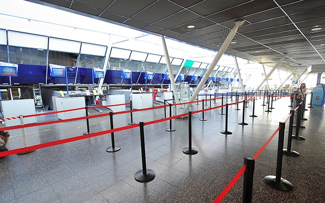 image Six French airports hit by security alerts