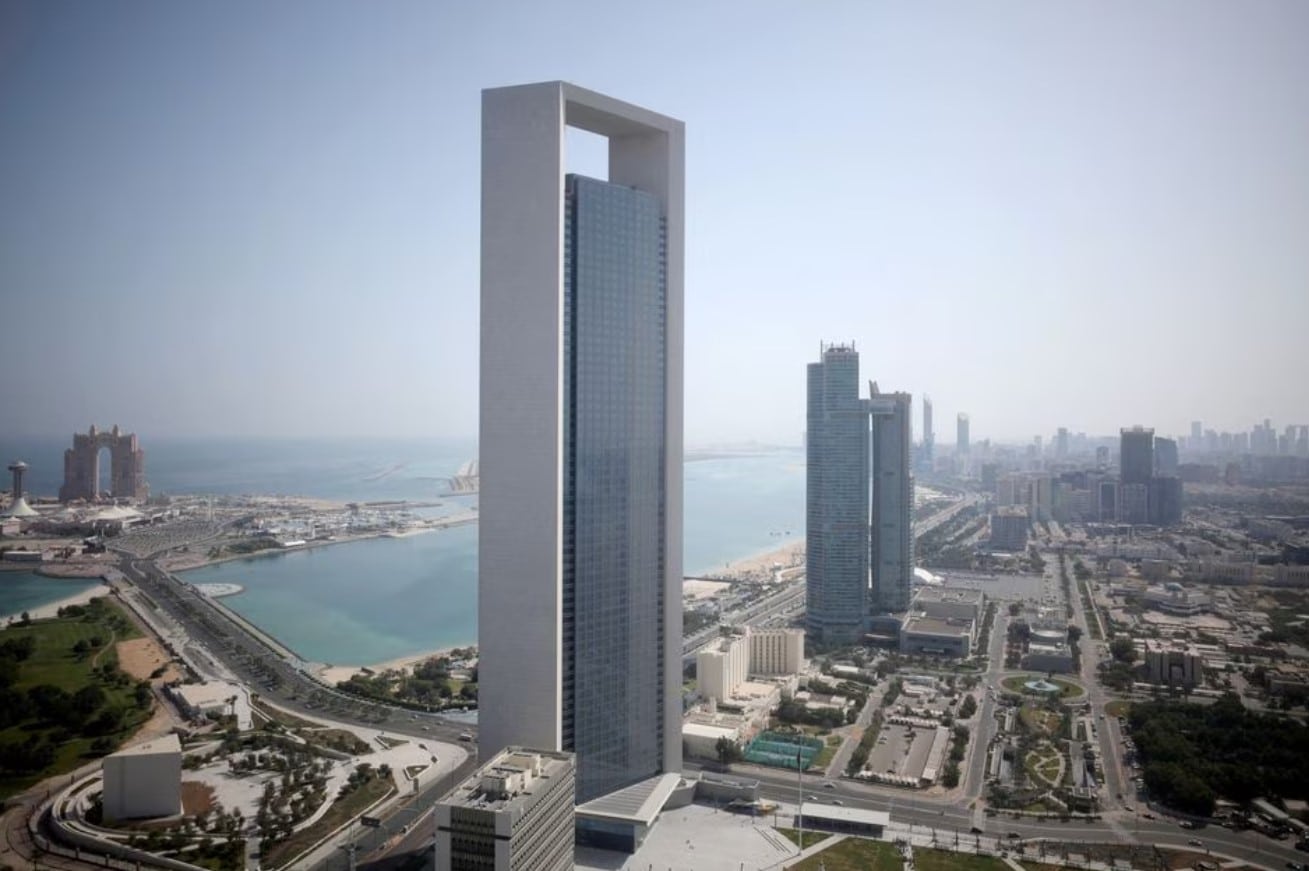 image UAE&#8217;s Abu Dhabi sets out measures to help business get away from oil