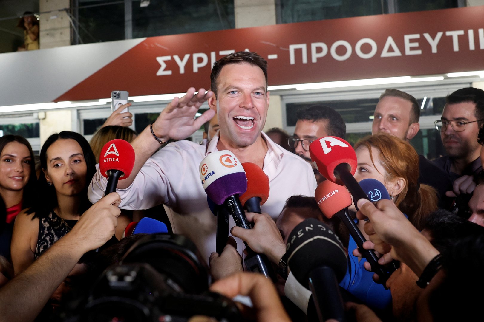 image Greek party leader confirms support prior to island trip