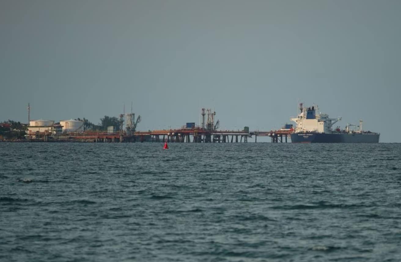 image Kremlin says Russia working with partners after report on payment delays for oil