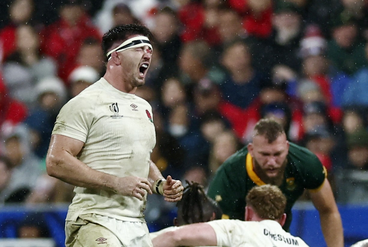 image Online abuse of Curry unacceptable, says Farrell