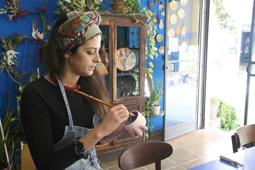 Ceramic artist Souzana Petri 
