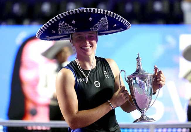 image Swiatek wins WTA Finals, regains world number one ranking