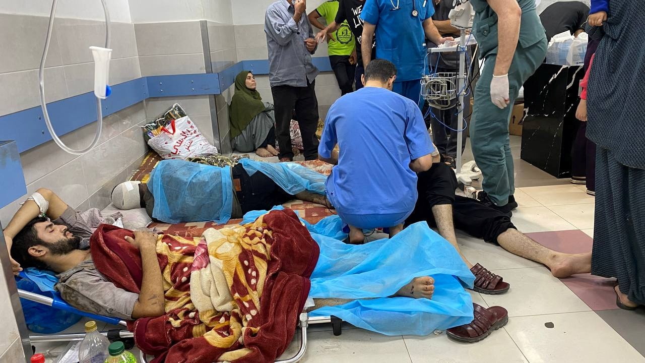 image Red Cross says humanitarian convoy came under fire in Gaza City