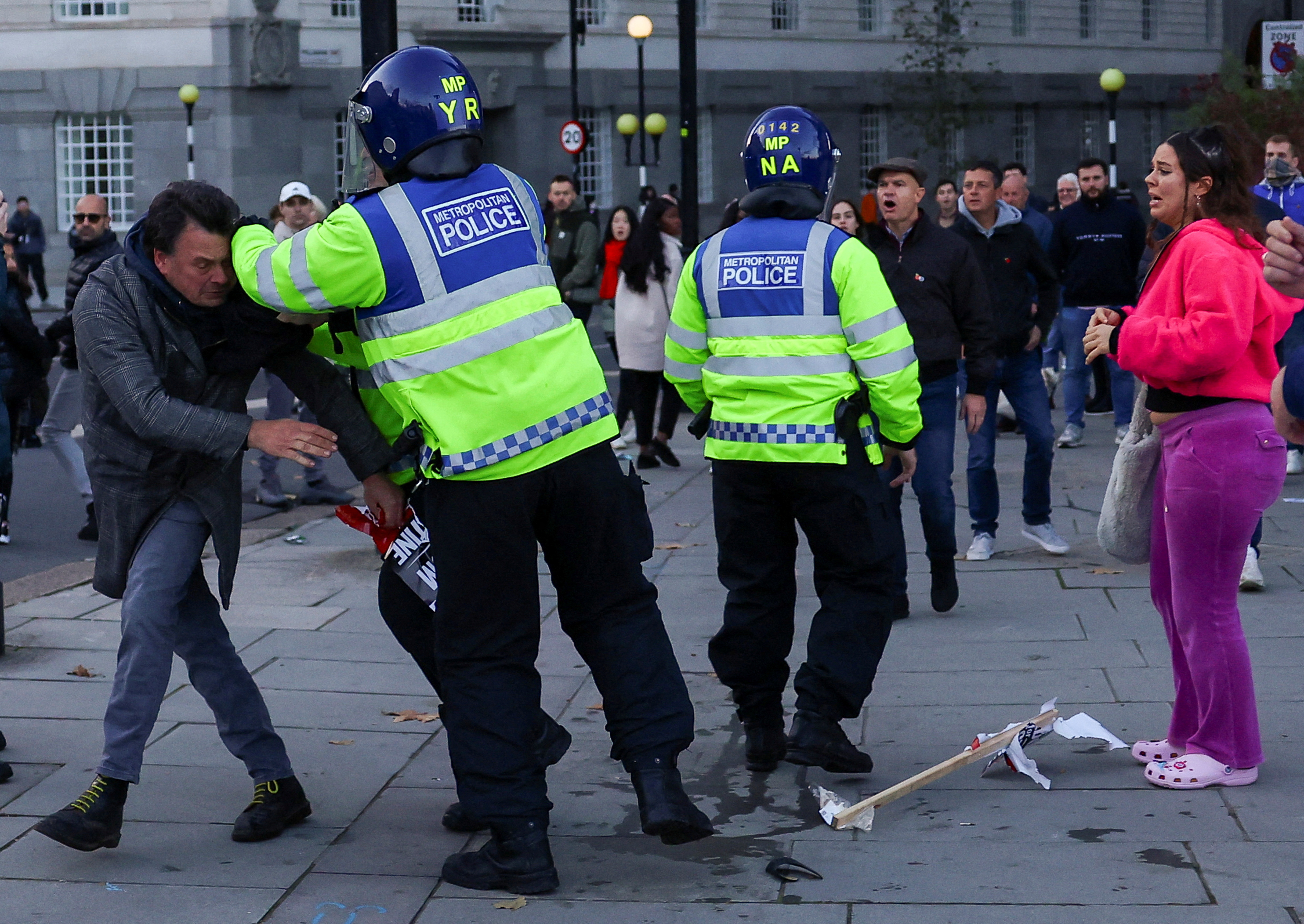 image London police arrest over 120 as pro-Palestinian rally draws counter-protests