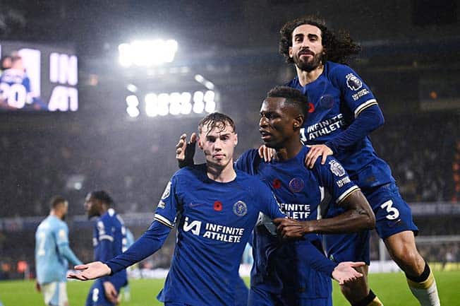 image City held by Chelsea in eight-goal thriller, Liverpool go second