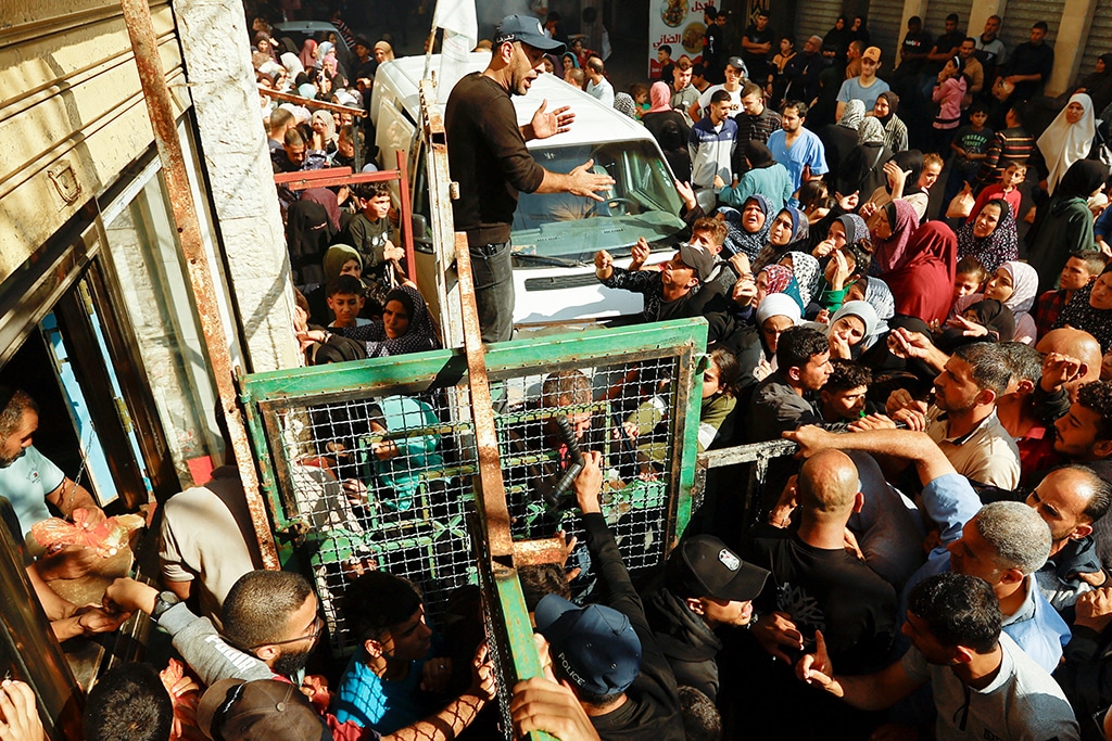 image UN says starvation imminent in Gaza, no let-up in Israeli assault