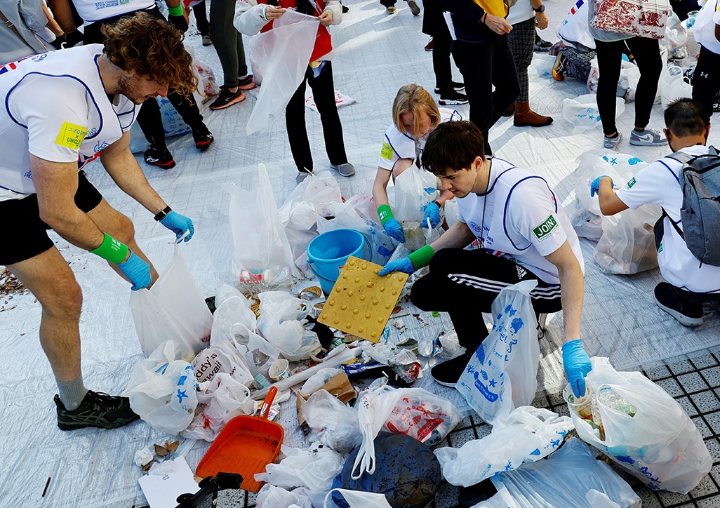 image Britain wins litter-picking World Cup with load of rubbish