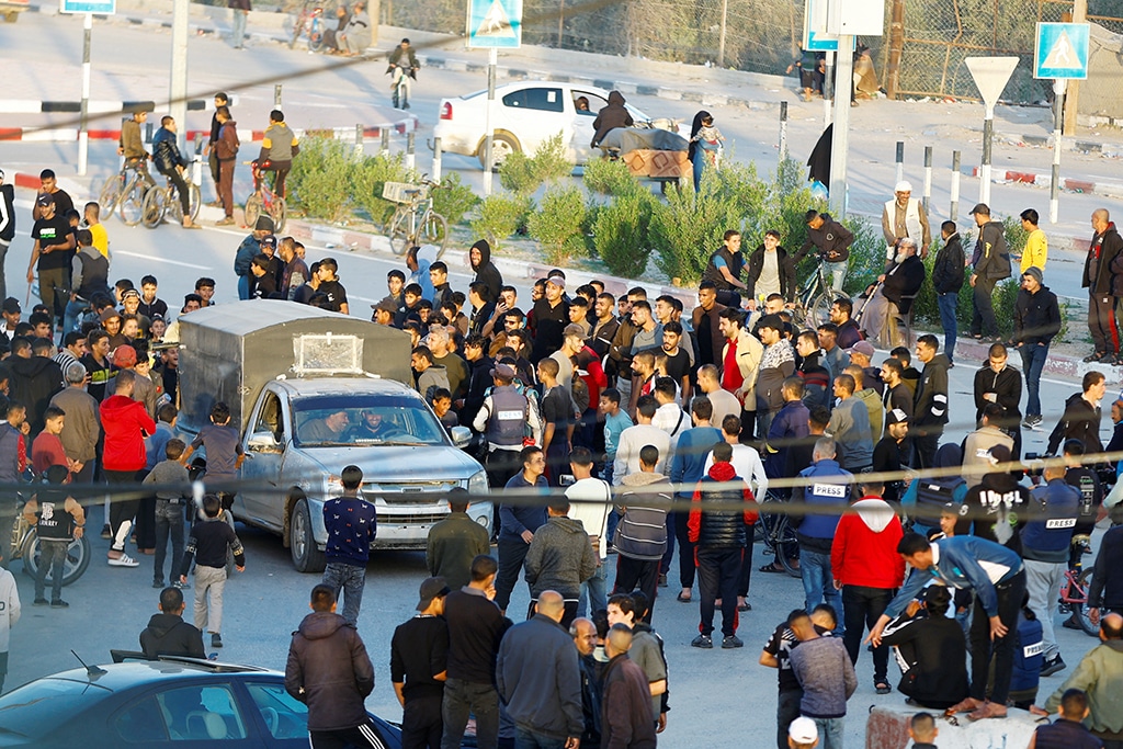 image Hamas releases 24 hostages on first day of Gaza truce (Update 2)