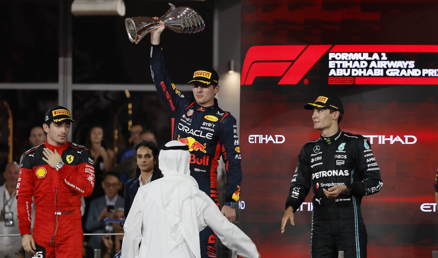 image Verstappen wraps up season with 19th win in 22 races