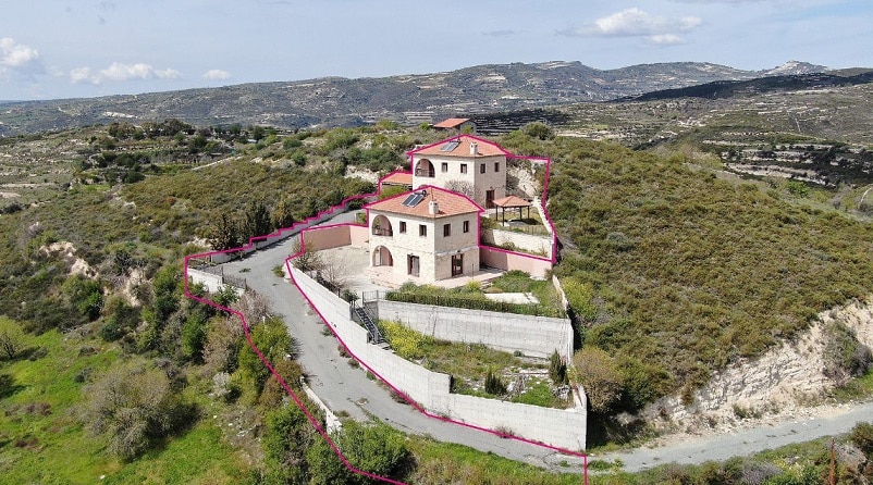 5. three bedroom house,vouni