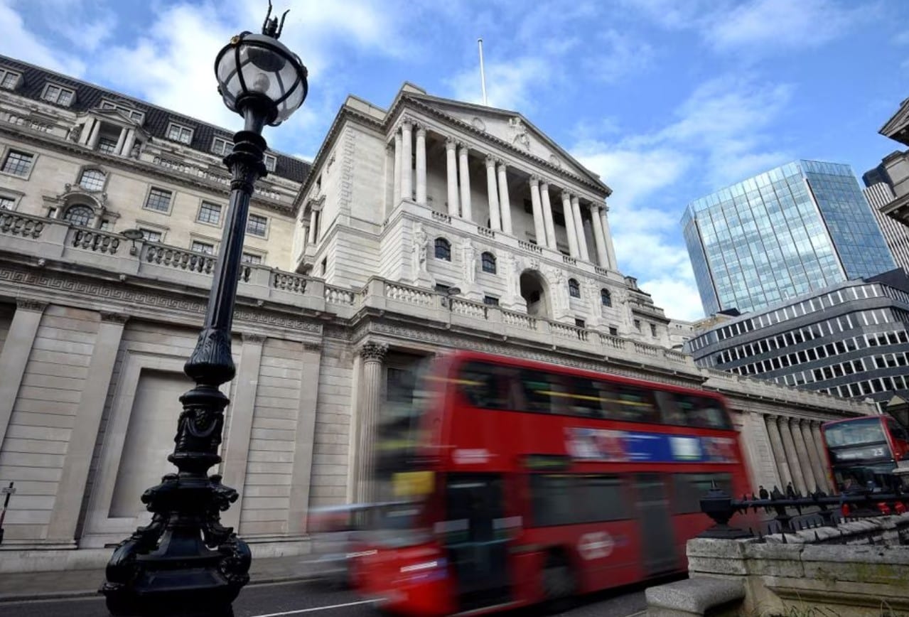 image Economists expect Bank of England rate cut in November