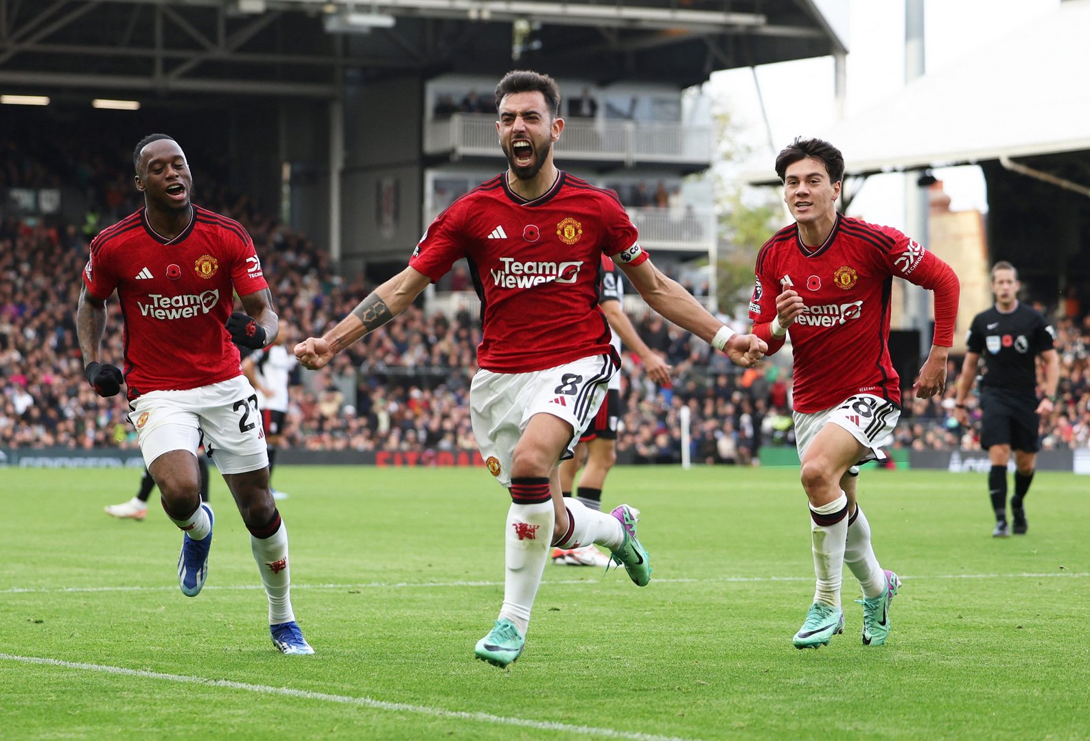 image Fernandes strikes late as Man Utd win 1-0 at Fulham