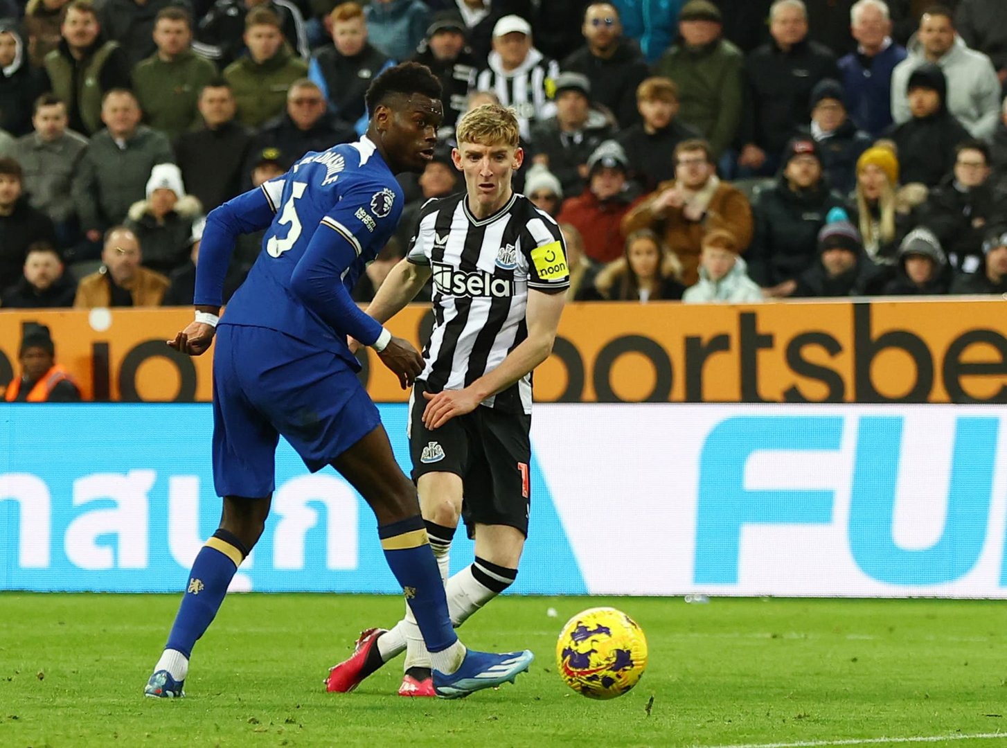 image Classy Newcastle thrash Chelsea 4-1 as James sees red