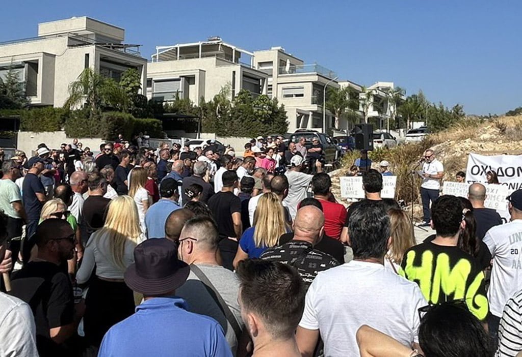 image Residents hold protest in Limassol