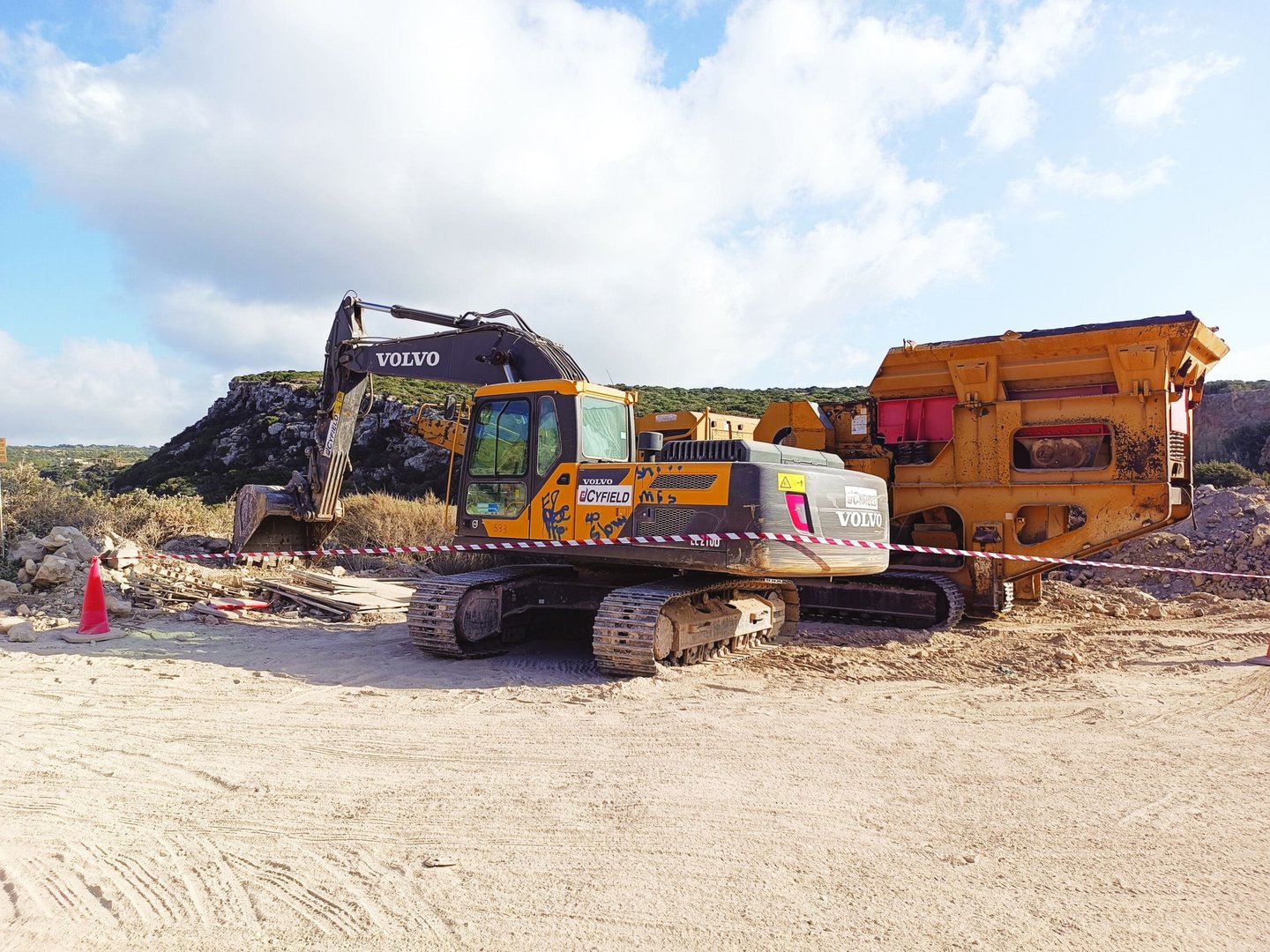 feature iole heavy duty machinery used in the road widening