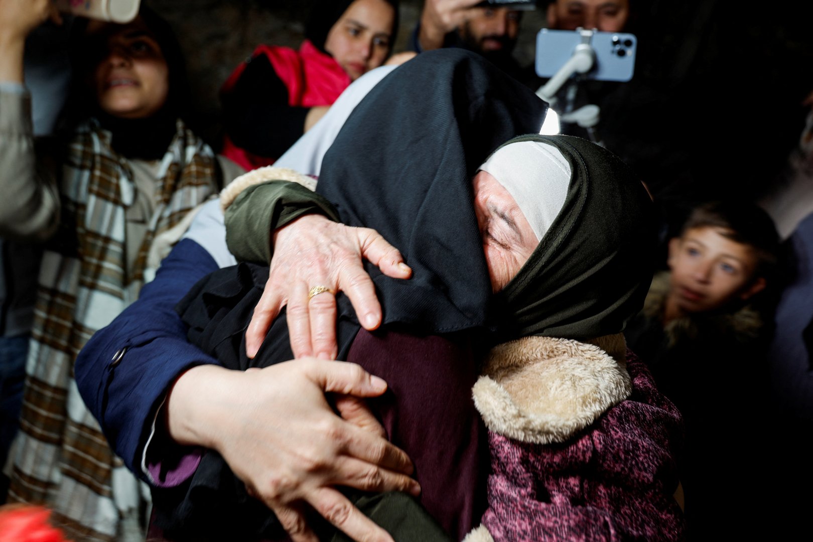 image Gaza truce holds as more Israeli hostages, Palestinian prisoners set for release