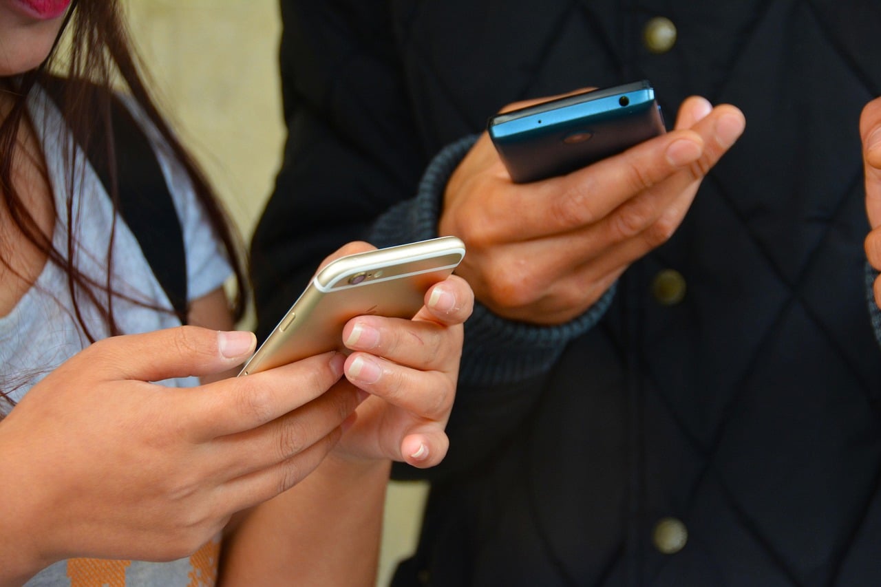 image Parliament passes law for prepaid mobile user identification