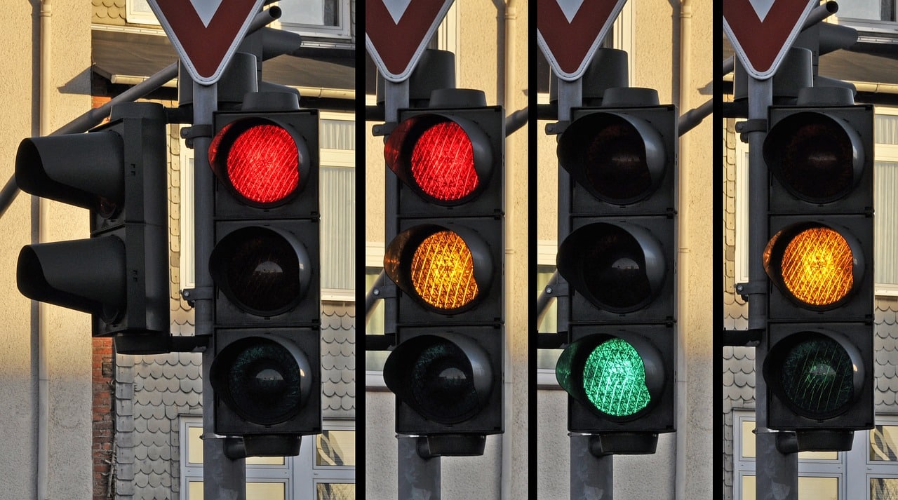 image More than 100 ‘smart traffic lights’ on their way