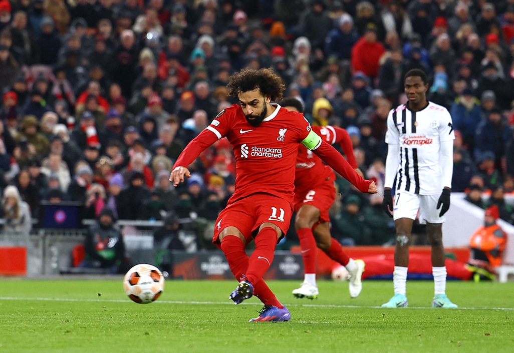 image Liverpool crush LASK to reach last 16, Marseille advance