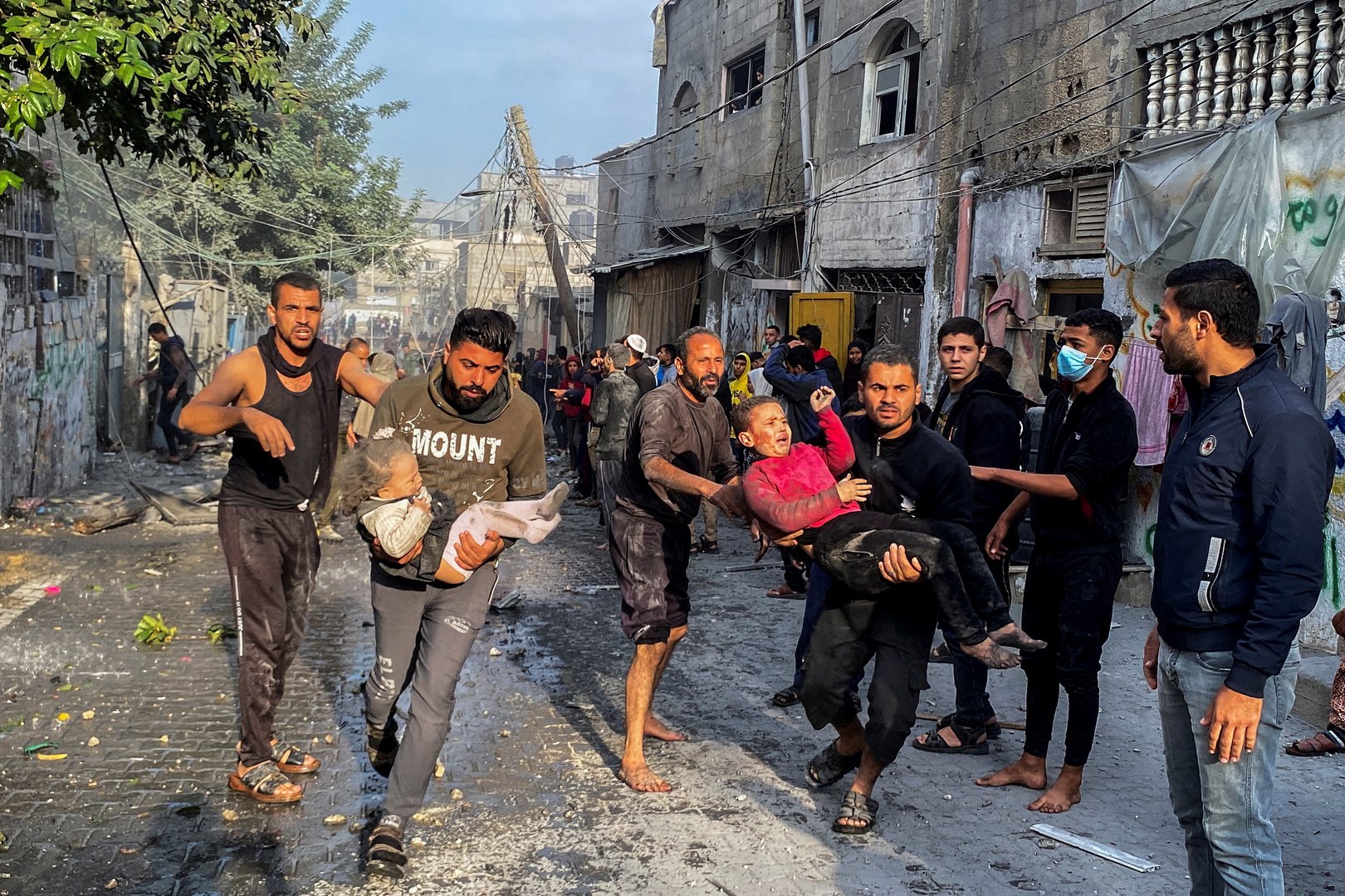 image Scores reported killed in Gaza after Israel-Hamas truce collapses