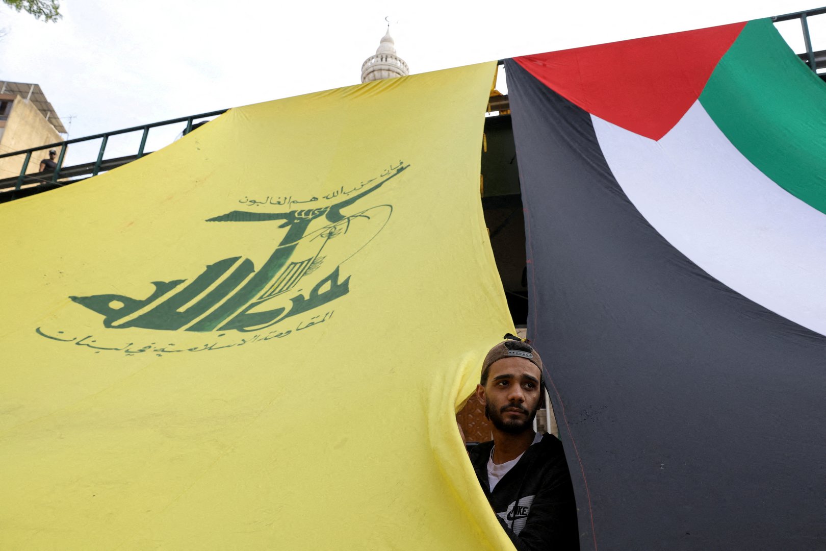 image Israel, Hezbollah trade fire for 2nd day after Israel-Hamas truce ends