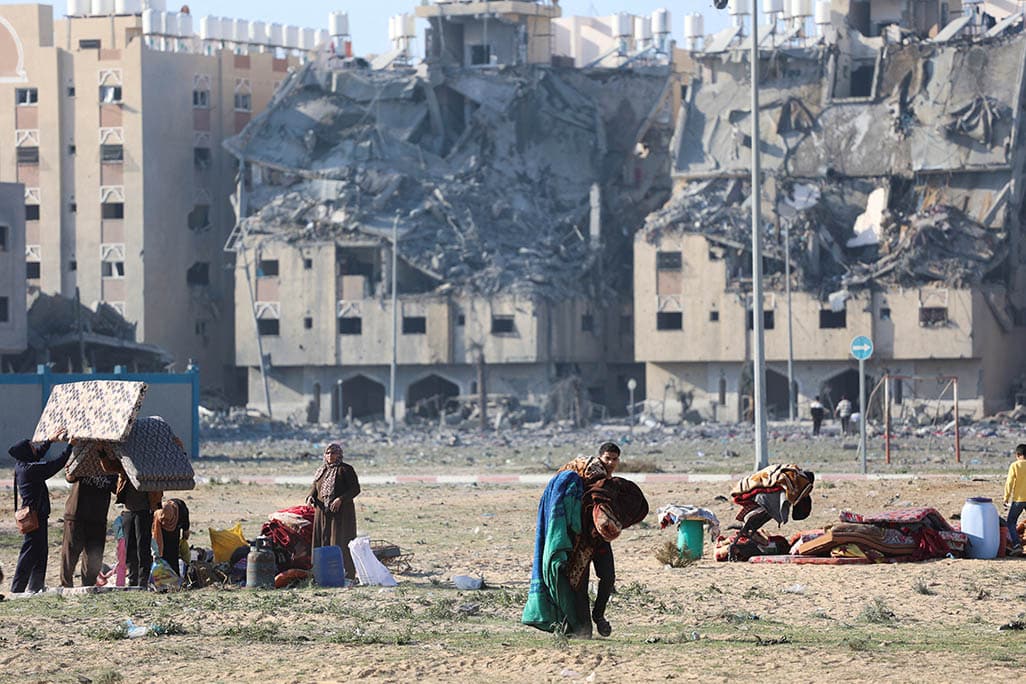 image Israel orders Gazans to flee, bombs areas where it sends them