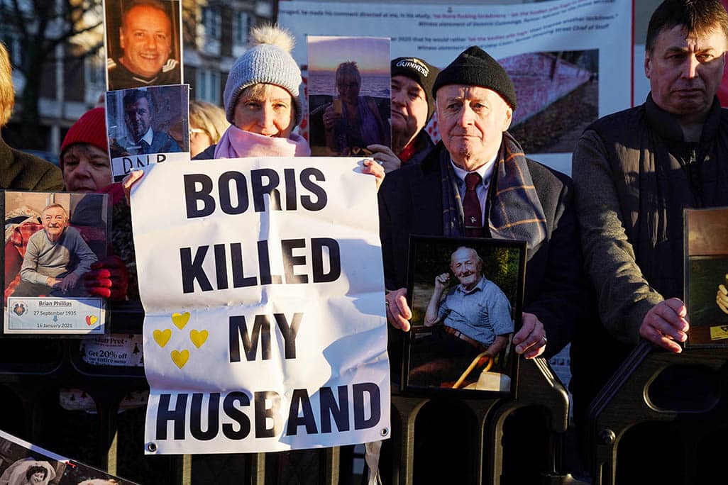 image Former PM Johnson apologises for pain and suffering during pandemic