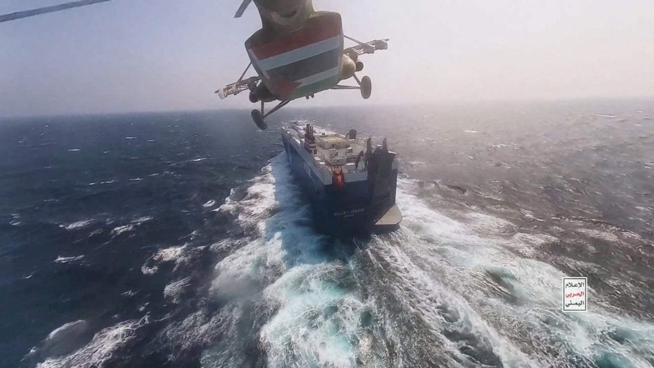 image Vessel attacked in Red Sea off Yemen coast, US officials blame Houthis (Updated)