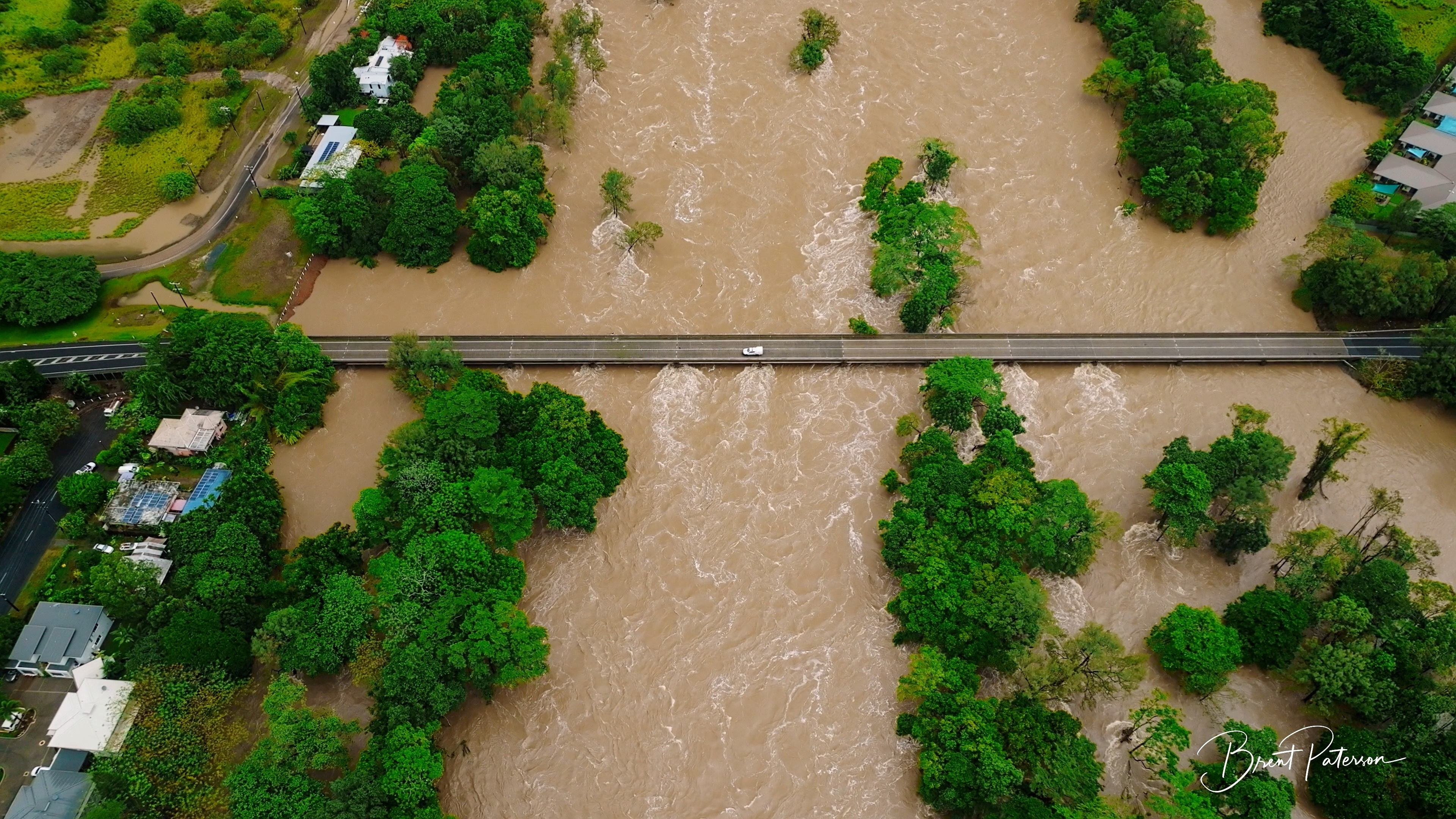 image Heavy rains in Australia&#8217;s east bring more pain to storm-hit residents