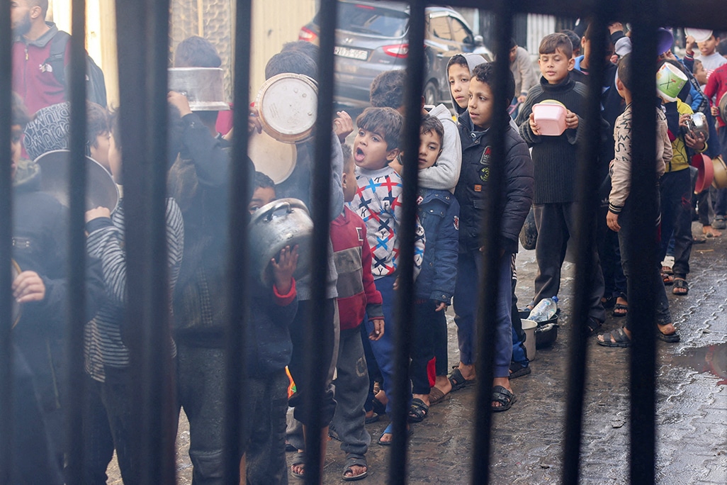 image Israeli strikes on Gaza intensify even as truce talks grow &#8216;serious&#8217; (Updated)
