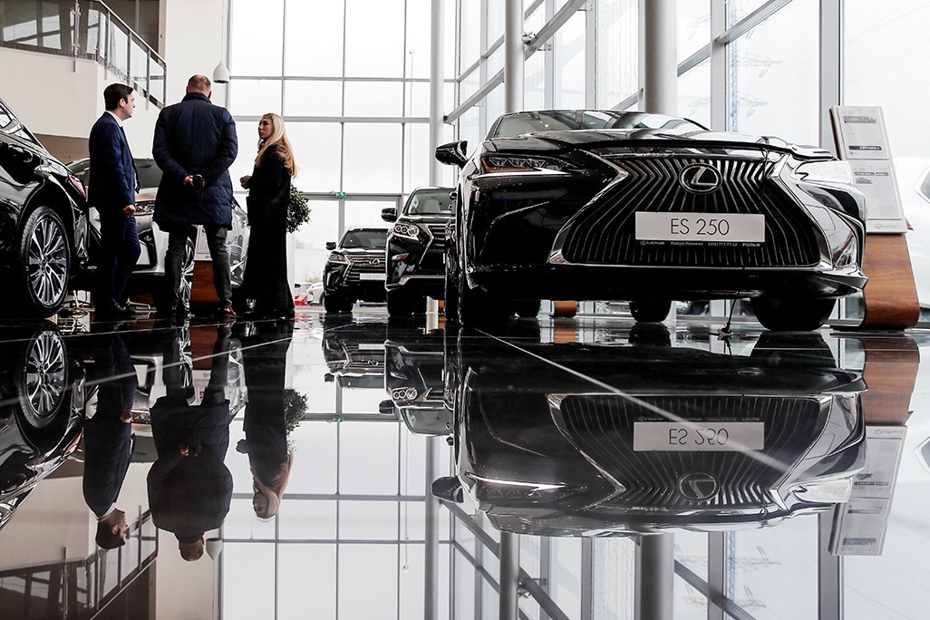 image Putin seizes control of Russia&#8217;s biggest car dealership