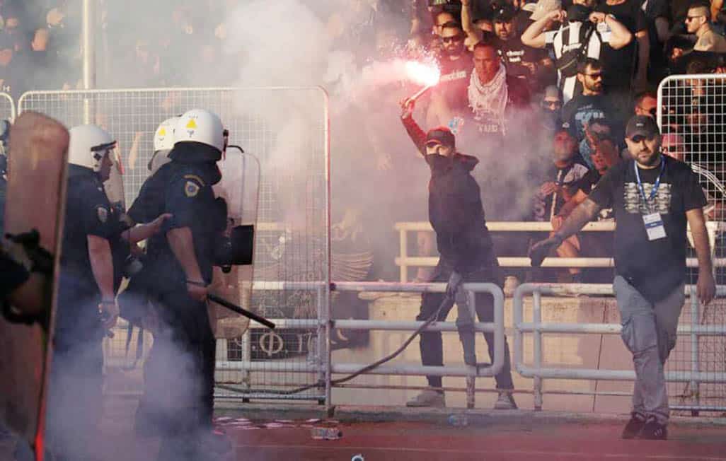 image Greece orders top-flight clubs to play matches without fans for two months