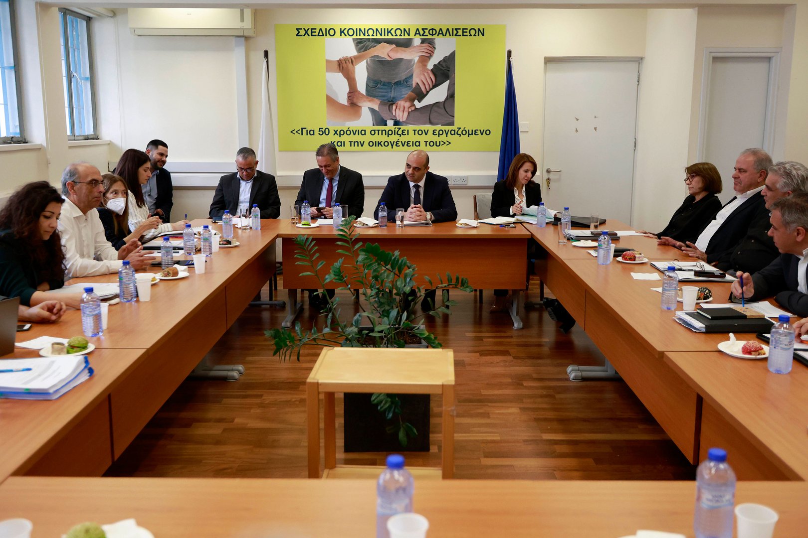 image Government nears decision on minimum wage
