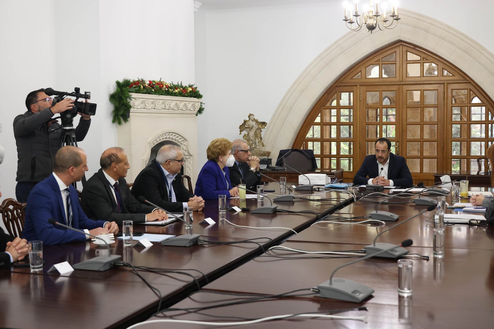 image President and BoC oncology centre discuss solutions to centre’s financial deficits