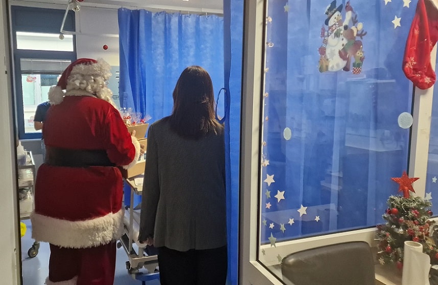 SupportCY gifts teddies to Okypy ambulance service, kids' A&E
