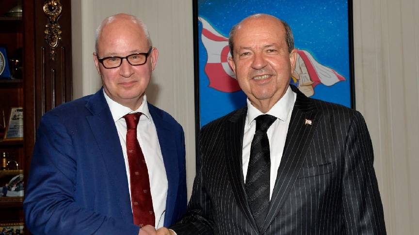 image British diplomat Peter Wilson meets Tatar at official residence