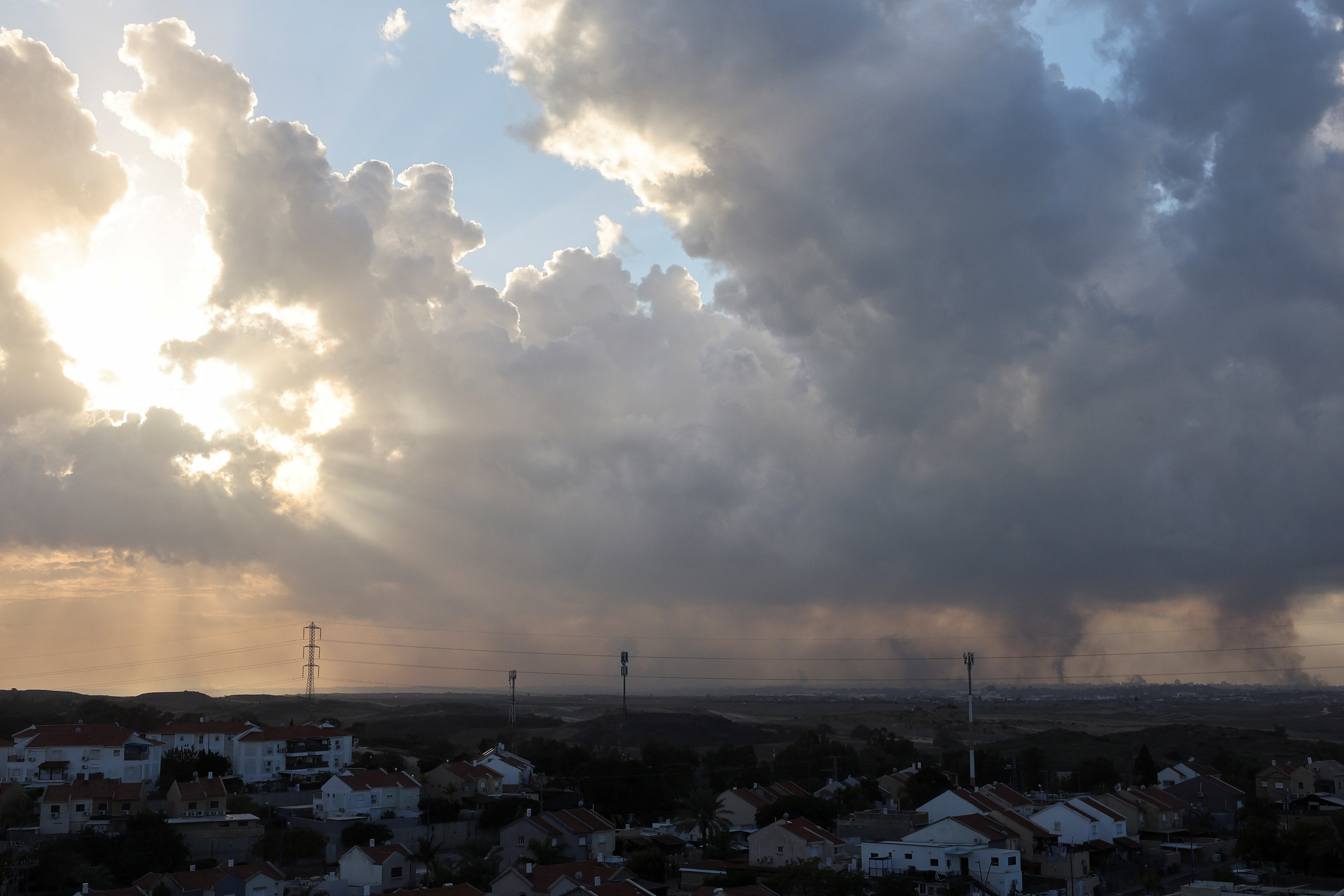 image Israel launches more Gaza strikes as Netanyahu says Hamas must be destroyed