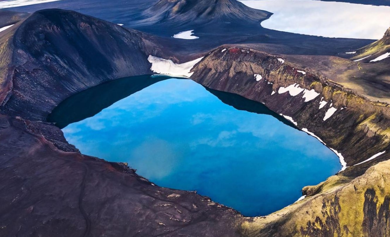 image The flying, swimming and tunnelling robots inspired by nature