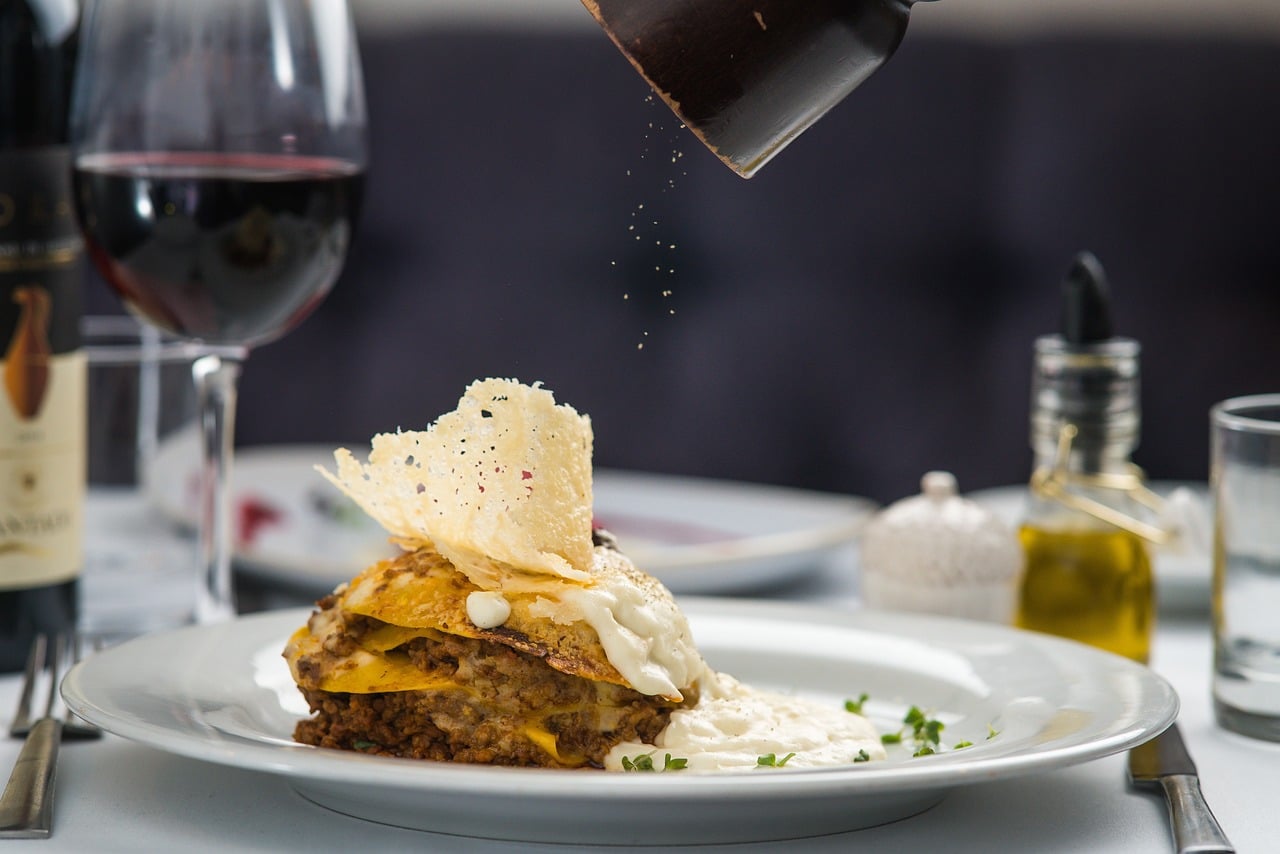 image The art of writing professional restaurant reviews