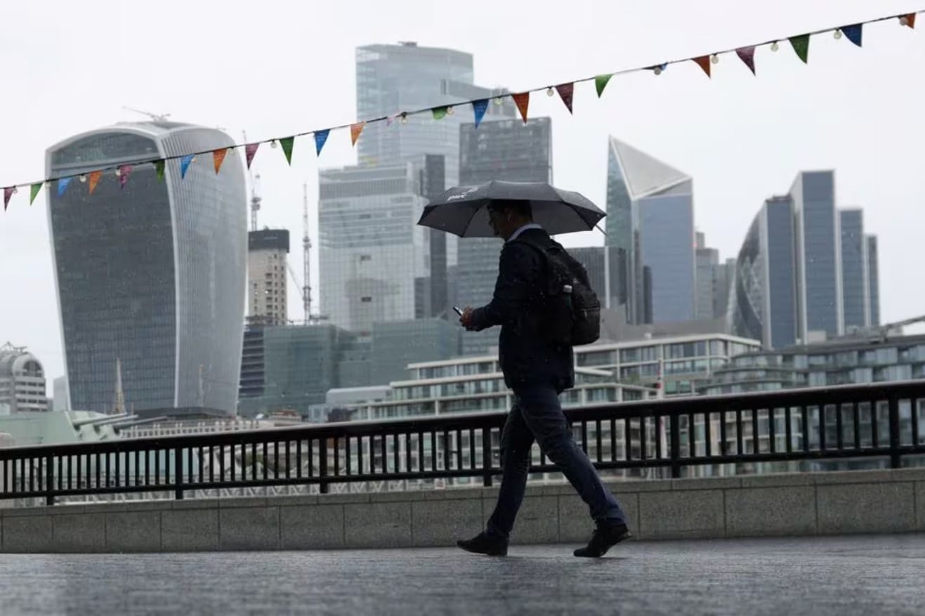 image UK economy puts recession behind it but price pressures rise, PMI survey shows