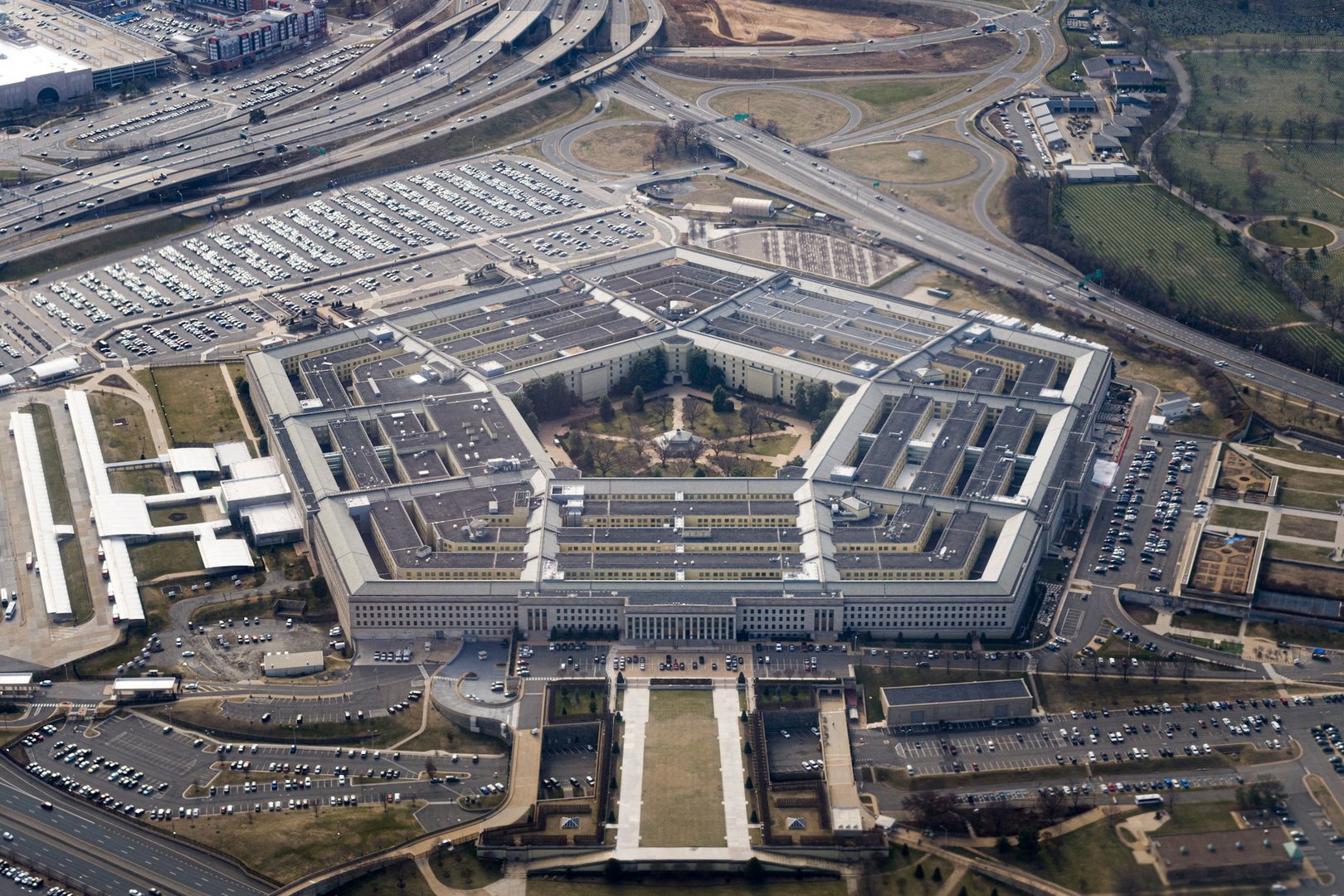 image US sends additional forces to Middle East as tensions soar, Pentagon says