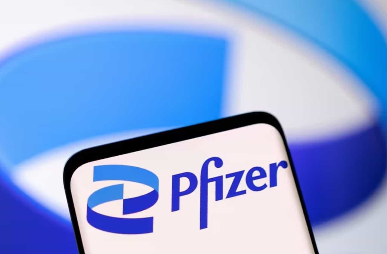 image Pfizer forecasts in line 2025 profit as it seeks turnaround